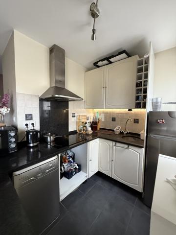 Pontault-Combault (77340) Superbe F2 idéalement situé avec balcon et box double !