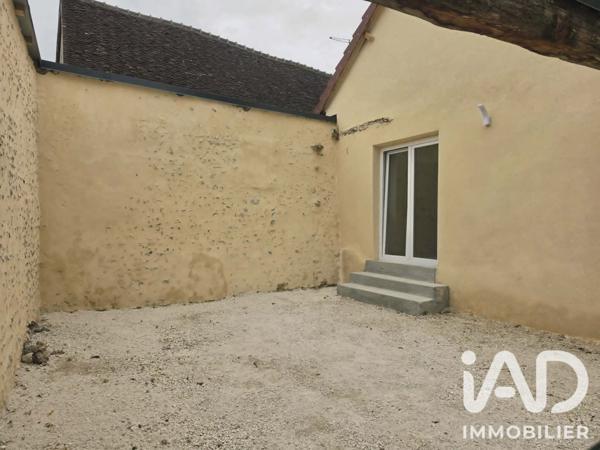 Location maison 3 pièces 65 m² Villevallier