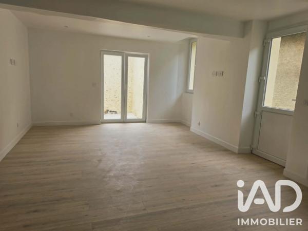 Location maison 3 pièces 65 m² Villevallier