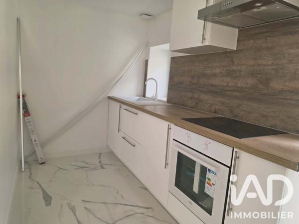 Location maison 3 pièces 65 m² Villevallier