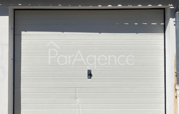 Garage Centre-ville à 100 m du marché Royan