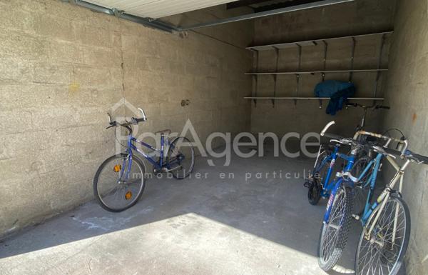 Garage Centre-ville à 100 m du marché Royan