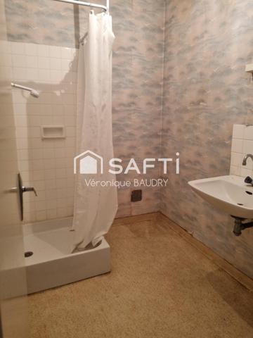 Servon sur Vilaine, belle longère en pierre