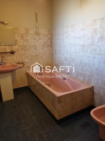 Servon sur Vilaine, belle longère en pierre