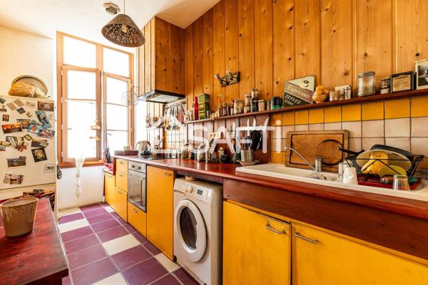 BORDEAUX SAINTE CROIX - APPARTEMENT 80M² - 2 CHAMBRES - PLACE DE PARKING