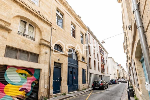 BORDEAUX SAINTE CROIX - APPARTEMENT 80M² - 2 CHAMBRES - PLACE DE PARKING