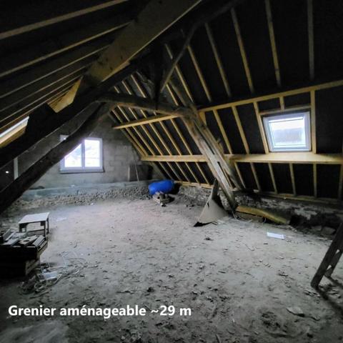 Maison à rénover (99m²), Nonancourt (27320), 7 pièces, garage, dépendance, cave à vin, terrain de 210 m². Prix HAI : 95 990