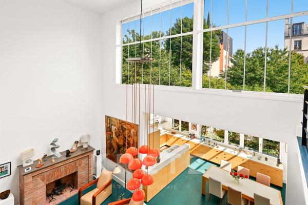 Paris XIV — Maison-atelier d’artistes avec 500m2 de jardin paysager et atelier indépendant