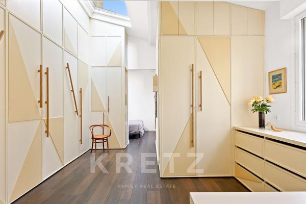 Paris XIV — Maison-atelier d’artistes avec 500m2 de jardin paysager et atelier indépendant