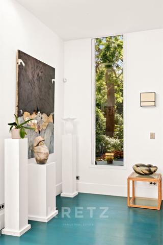 Paris XIV — Maison-atelier d’artistes avec 500m2 de jardin paysager et atelier indépendant