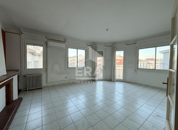 Perpignan Centre : Immeuble de caractère surface totale 375,85 m2 à vendre