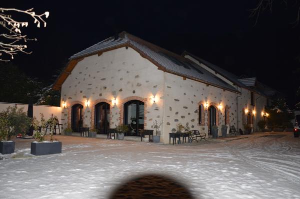 Bâtisse de charme rénovée 231 m2 sur 4200 m² de terrain
