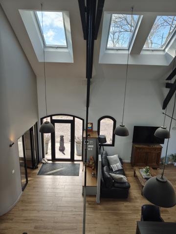 Bâtisse de charme rénovée 231 m2 sur 4200 m² de terrain