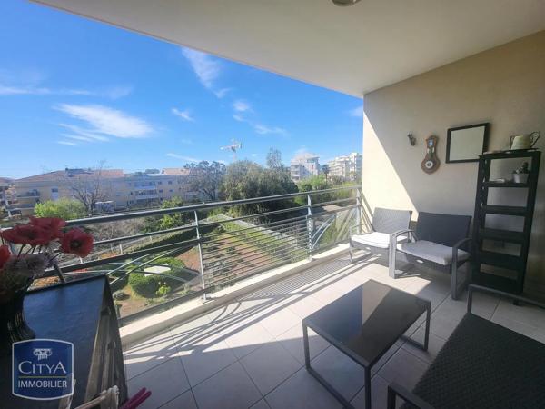 Appartement à louer 2 pièces 50m² Saint-Raphaël (83700)