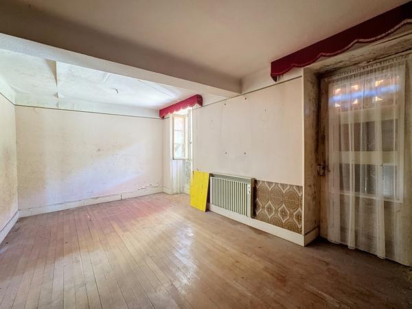 Maison
         4 pièces
        - 86 m² 147 000 € *
