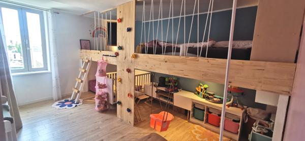 Maison 6 pièces - 250 m²