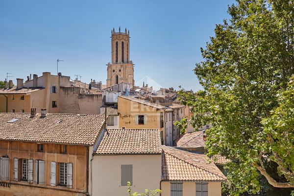 Appartement Aix En Provence 3 pièce(s) 118m2 - cave - tropézienne