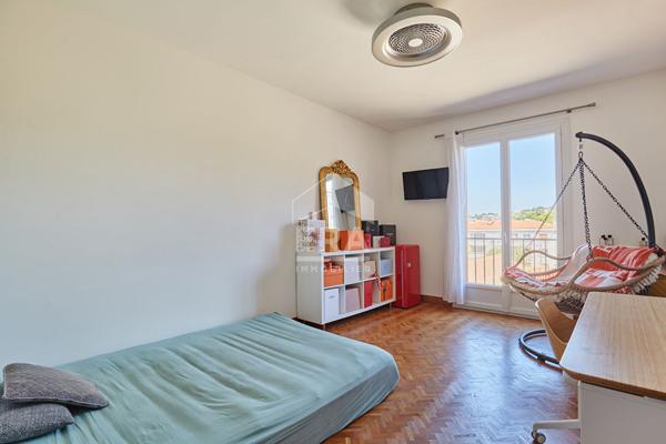 Appartement Aix En Provence 3 pièce(s) 118m2 - cave - tropézienne