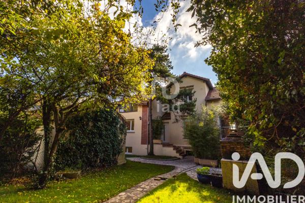 Maison à vendre 13 pièces 216 m² Chatou