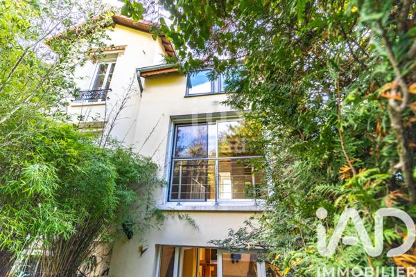 Maison à vendre 13 pièces 216 m² Chatou