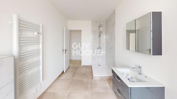 F4 rénové! LIBRE DE SUITE!