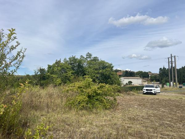 Cailhau (11240) EXCLUSIVITE - CAILHAU 11240 - PARCELLE DE 2550M2 AVEC VUE DEGAGEE SUR LES PYRENEES