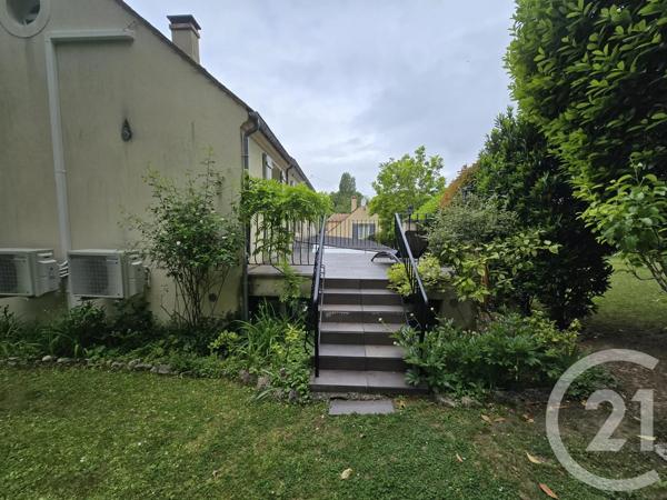 Maison à vendre  8 pièces - 170 m 2   SERAINCOURT  - 95