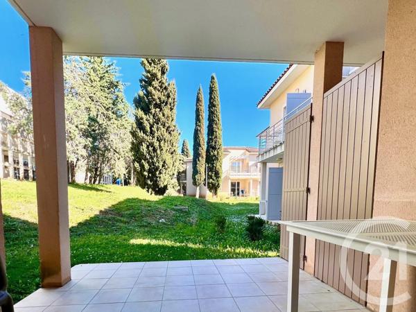 Appartement F2 à vendre  2 pièces - 33 m2 LA LONDE LES MAURES - 83