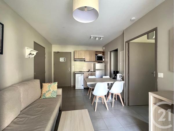Appartement F2 à vendre  2 pièces - 33 m2 LA LONDE LES MAURES - 83