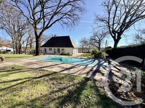 Maison à vendre  8 pièces - 215,50 m 2   SANILHAC  - 24