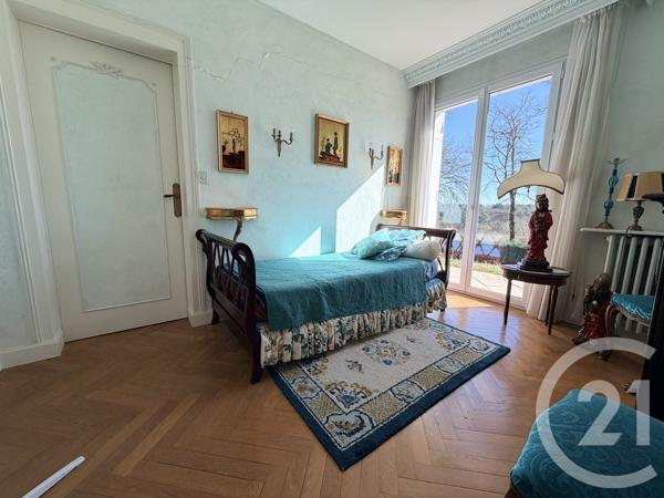 Maison à vendre  8 pièces - 215,50 m 2   SANILHAC  - 24