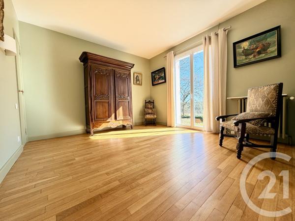 Maison à vendre  8 pièces - 215,50 m 2   SANILHAC  - 24