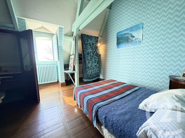 Maison à vendre  8 pièces - 215,50 m 2   SANILHAC  - 24