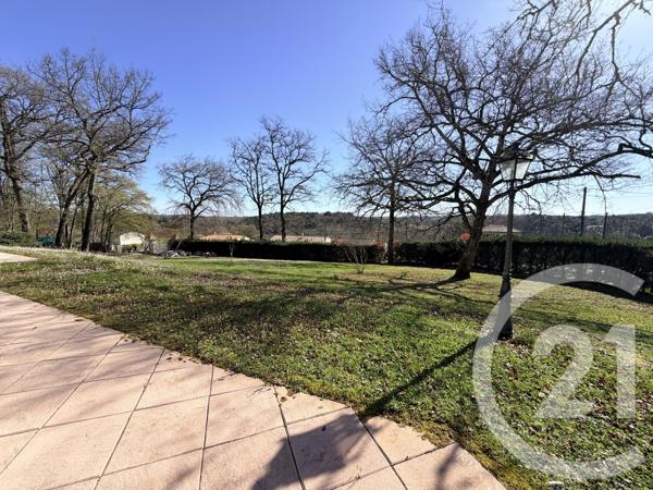 Maison à vendre  8 pièces - 215,50 m 2   SANILHAC  - 24