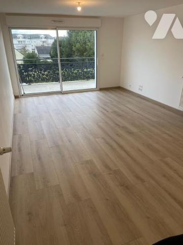 A VENDRE 56 VANNES BEAUPRE  APPT T3 61 m² dernier étage 2 parkings