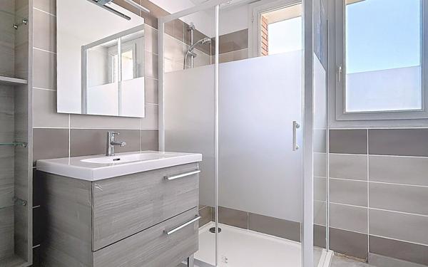 Appartement à vendre    3 pièces • 63 m2 Pau