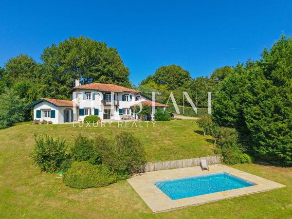 A vendre, Maison de charme 5 chambres vue dominante, ARCANGUES
