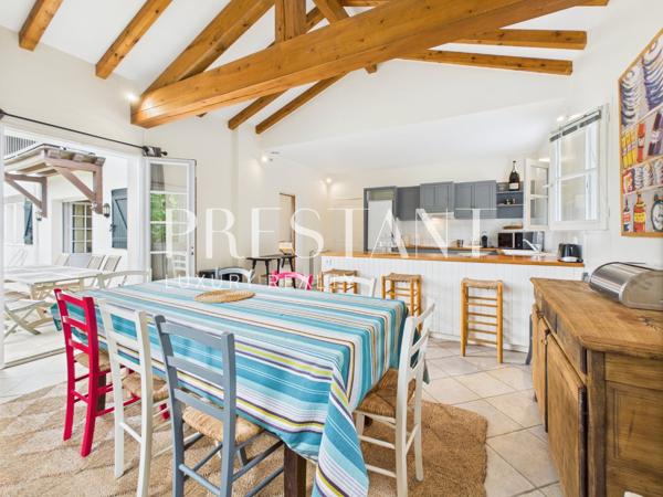 A vendre, Maison de charme 5 chambres vue dominante, ARCANGUES