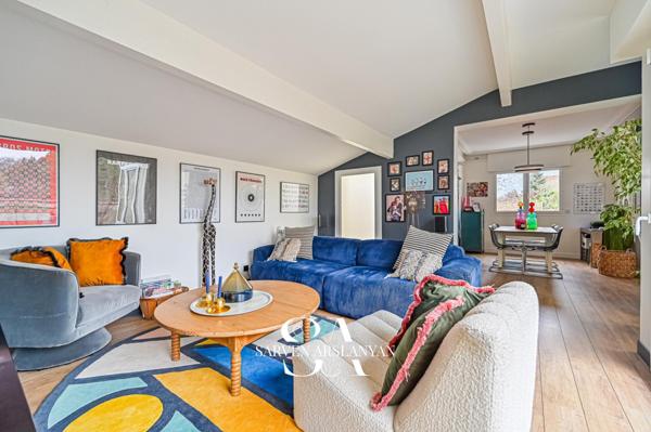 Une maison d’architecte à 500 m du métro, où l’élégance rencontre l’art de vivre.