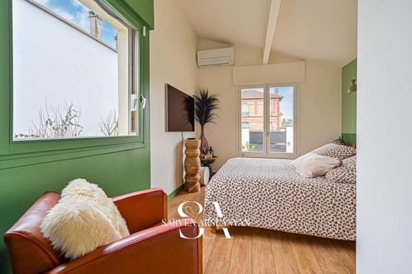 Une maison d’architecte à 500 m du métro, où l’élégance rencontre l’art de vivre.