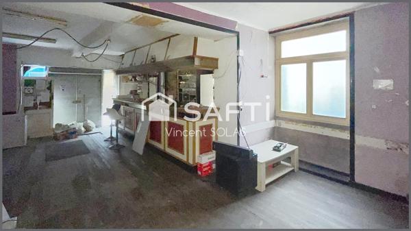 Exclusivité - Immeuble Commercial à Rénover en Habitation - 185m² - à CHAMPS ST PERE