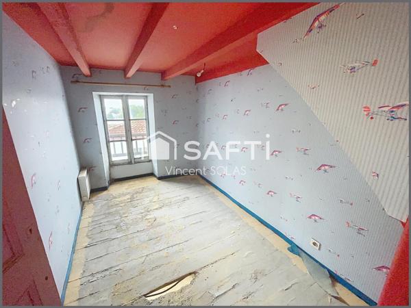 Exclusivité - Immeuble Commercial à Rénover en Habitation - 185m² - à CHAMPS ST PERE