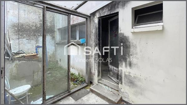 Exclusivité - Immeuble Commercial à Rénover en Habitation - 185m² - à CHAMPS ST PERE