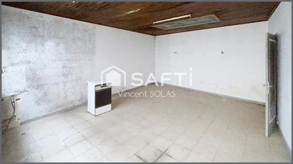 Exclusivité - Immeuble Commercial à Rénover en Habitation - 185m² - à CHAMPS ST PERE