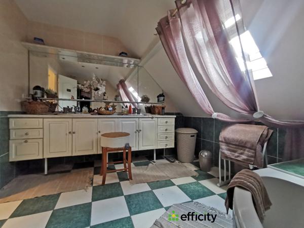 Maison 8 pièces - 163 m² Exclusivité efficity