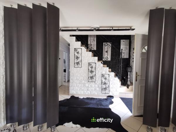 Maison 8 pièces - 163 m² Exclusivité efficity