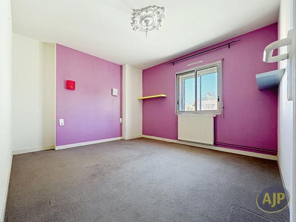 Maison à vendre Segre - 8 pièces, 230m² avec 6 chambre(s) à 273 000€ - AJP Immobilier Segré