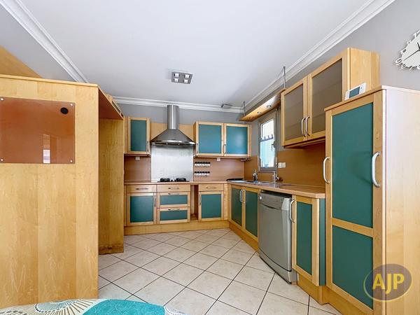 Maison à vendre Segre - 8 pièces, 230m² avec 6 chambre(s) à 273 000€ - AJP Immobilier Segré