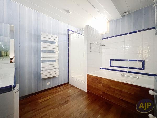 Maison à vendre Segre - 8 pièces, 230m² avec 6 chambre(s) à 273 000€ - AJP Immobilier Segré
