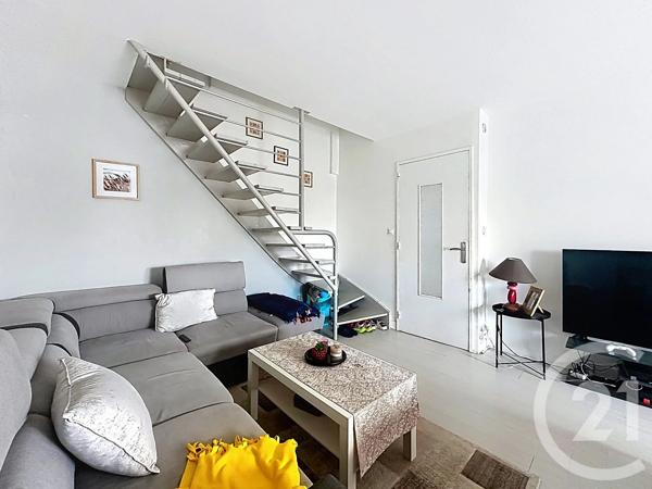 Appartement F2 à vendre  2 pièces - 41,39 m 2   THIAIS  - 94